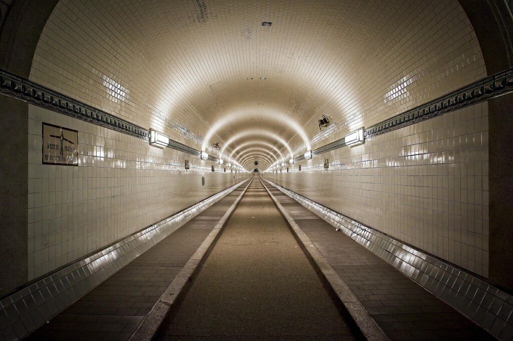 hamburg, tunnel, old elbe tunnel-8290719.jpg