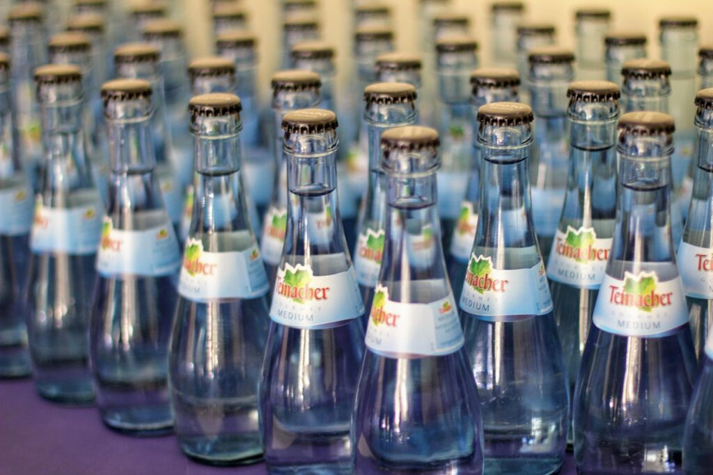 supply, water, water bottles, meeting, nature, catering, workshop, entertainment-2290988.jpg