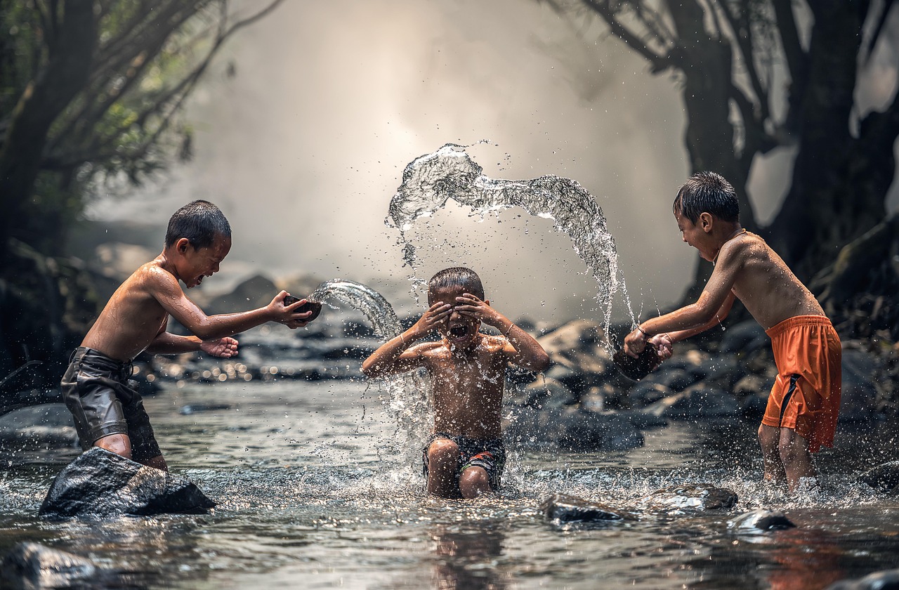 children, river, bathing, bathe, boys, kids, asian, asian boys, fun, happiness, splash, splashing water, childhood, water, nature, indonesian, joy, laugh, outdoors, play, wet, people, playing-1822704.jpg